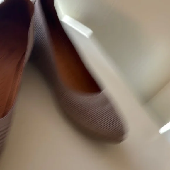 Spring Step Pink and Tan Flats with Textured Pattern - Picture 4 of 6